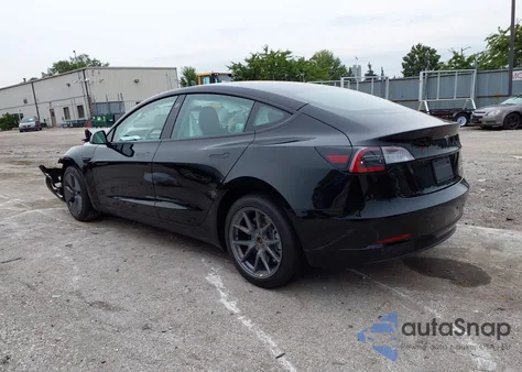 2022 Tesla Model 3 Long Range Dual Motor All-Wheel Drive z USA, uszkodzony, nr VIN 5YJ3E1EB1NF276730